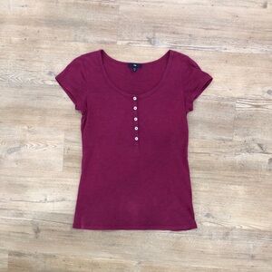 GAP XS Women’s Henley T-Shirt